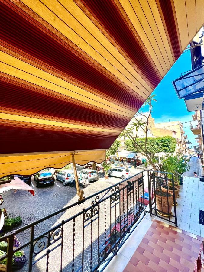 Gira Vota E Furria Villa Santo Stefano di Camastra Dış mekan fotoğraf